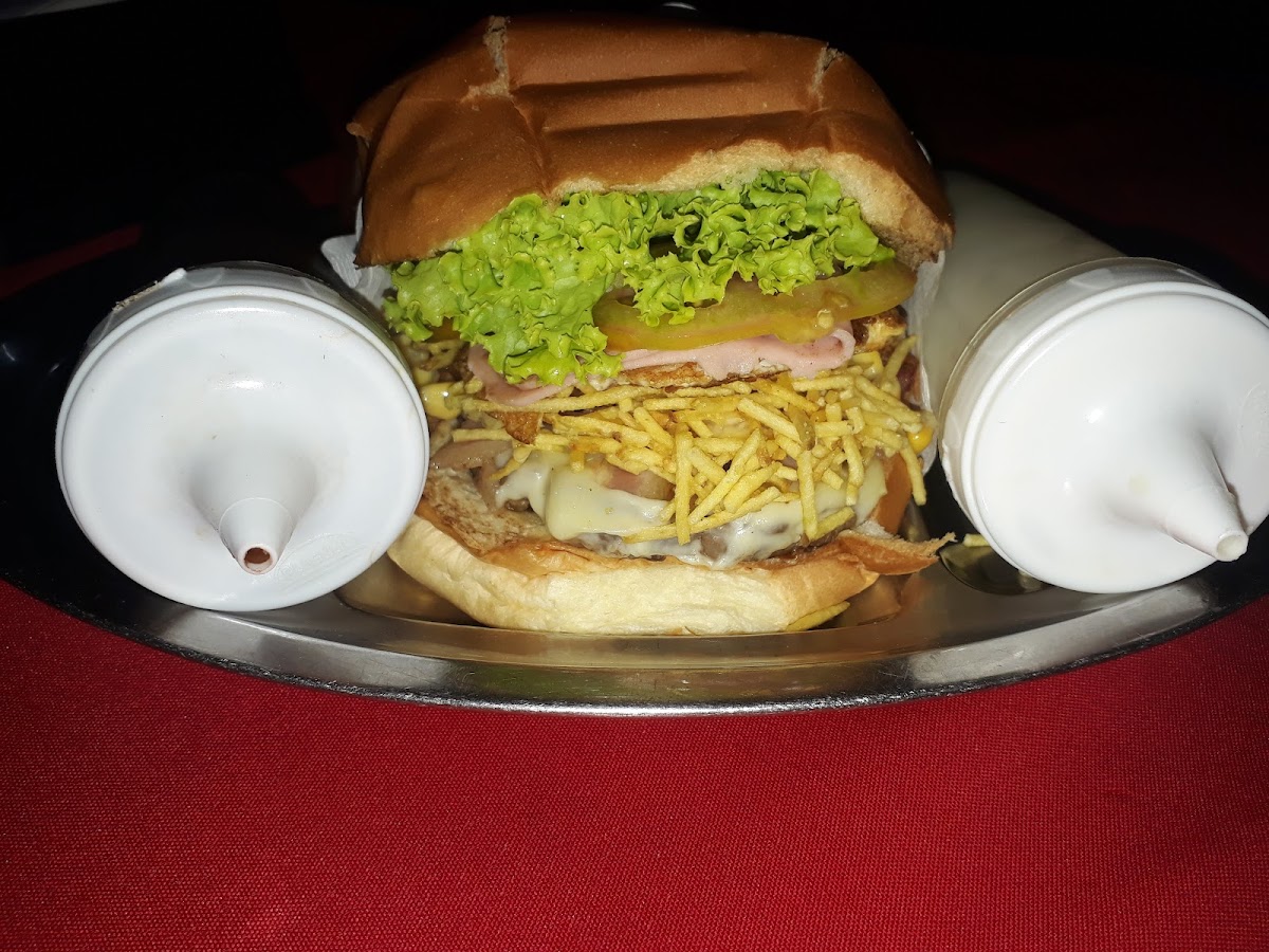 Kiku's Lanches E Restaurante